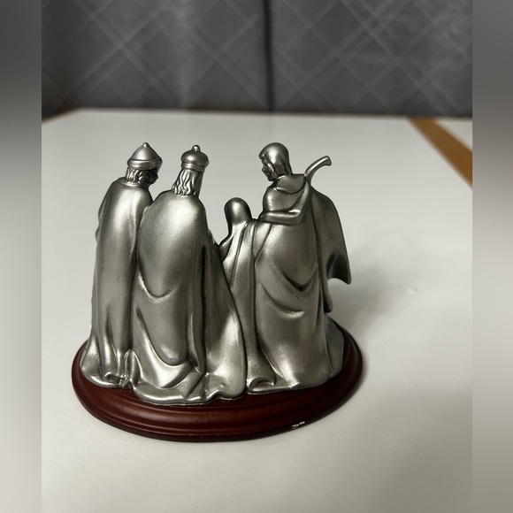 Pewter Nativity Set One piece - Picture 2 of 4